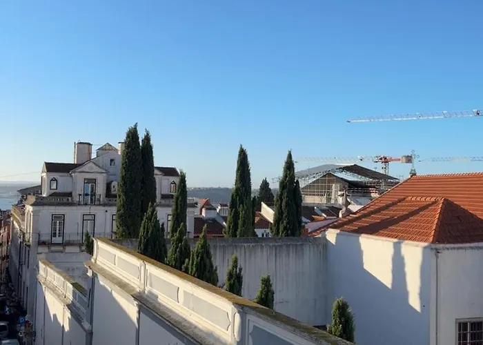 Bmyguest - Inner Bairro Alto Lisboa